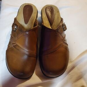 Thom McAn Brown Women's Shoes